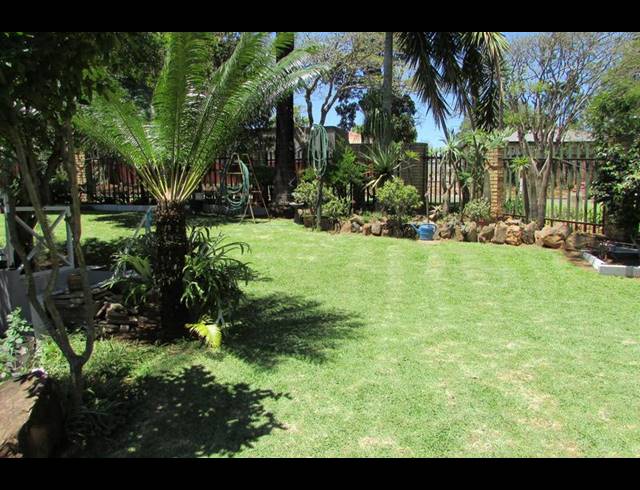 6 BEDROOM HOUSE FOR SALE IN WHITE RIVER EXT 3